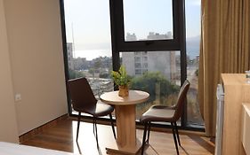 Ailana Hotel